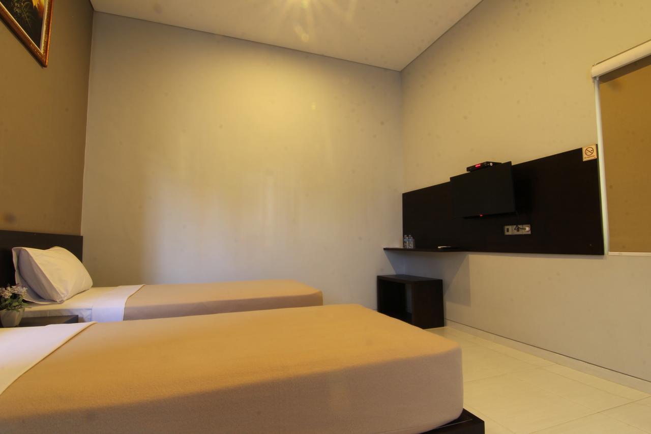 Hotel Mandari Pabean Buleleng Exterior foto