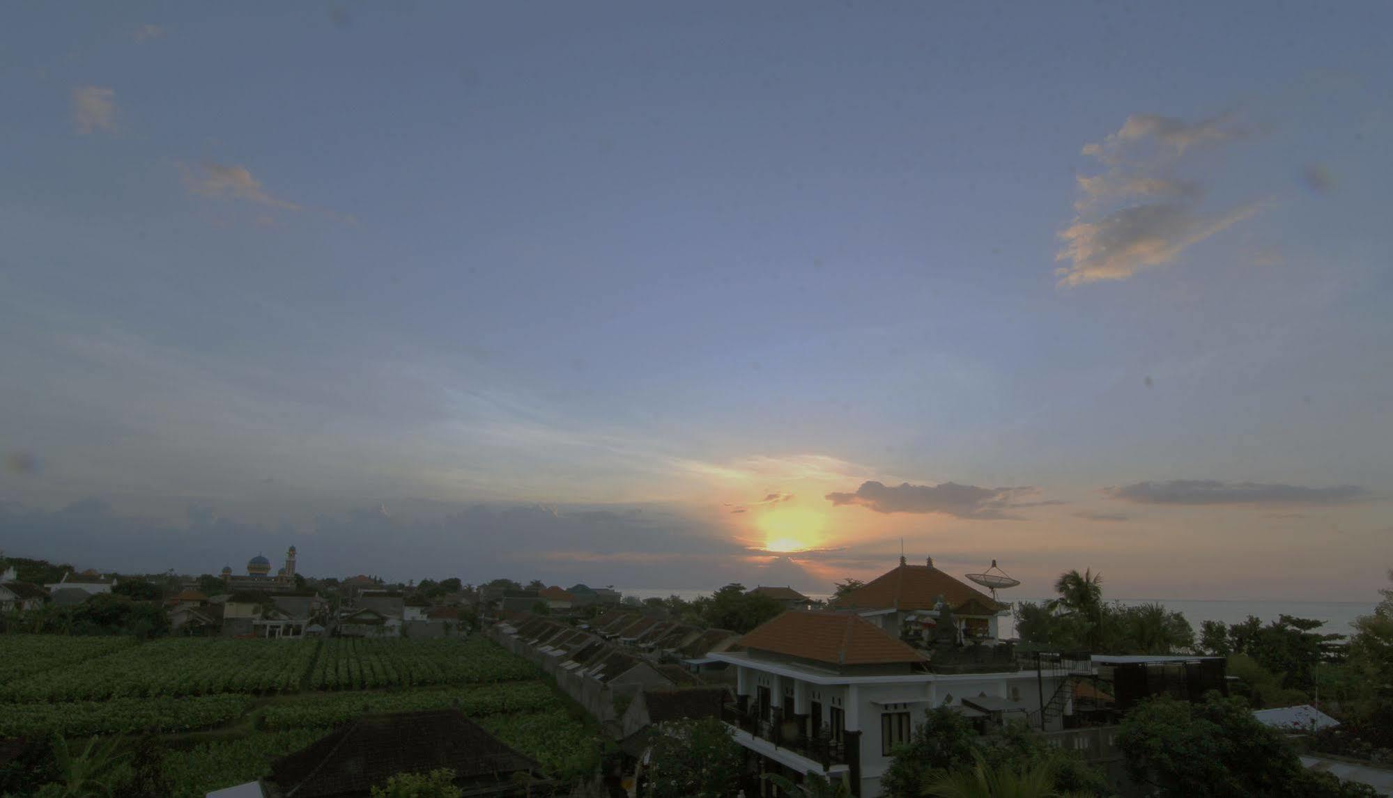 Hotel Mandari Pabean Buleleng Exterior foto